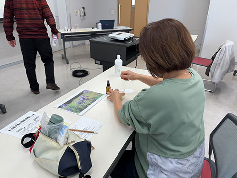 初ねえねえ、なんのにおいなの？