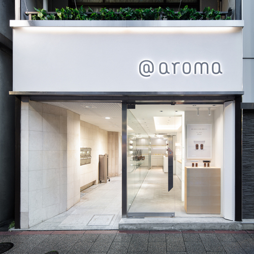 アットアロマ 神宮前店