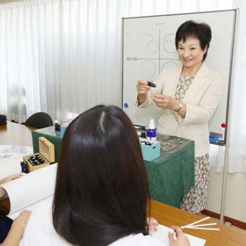 山本淑子ハーブ・アロマアカデミー　大阪校